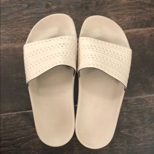 Women’s Adidas Adilette Slides - like new!